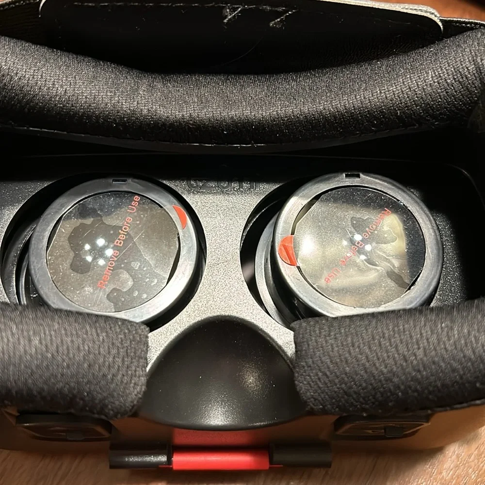 Set of 2 VR headsets and a Merge Cube!